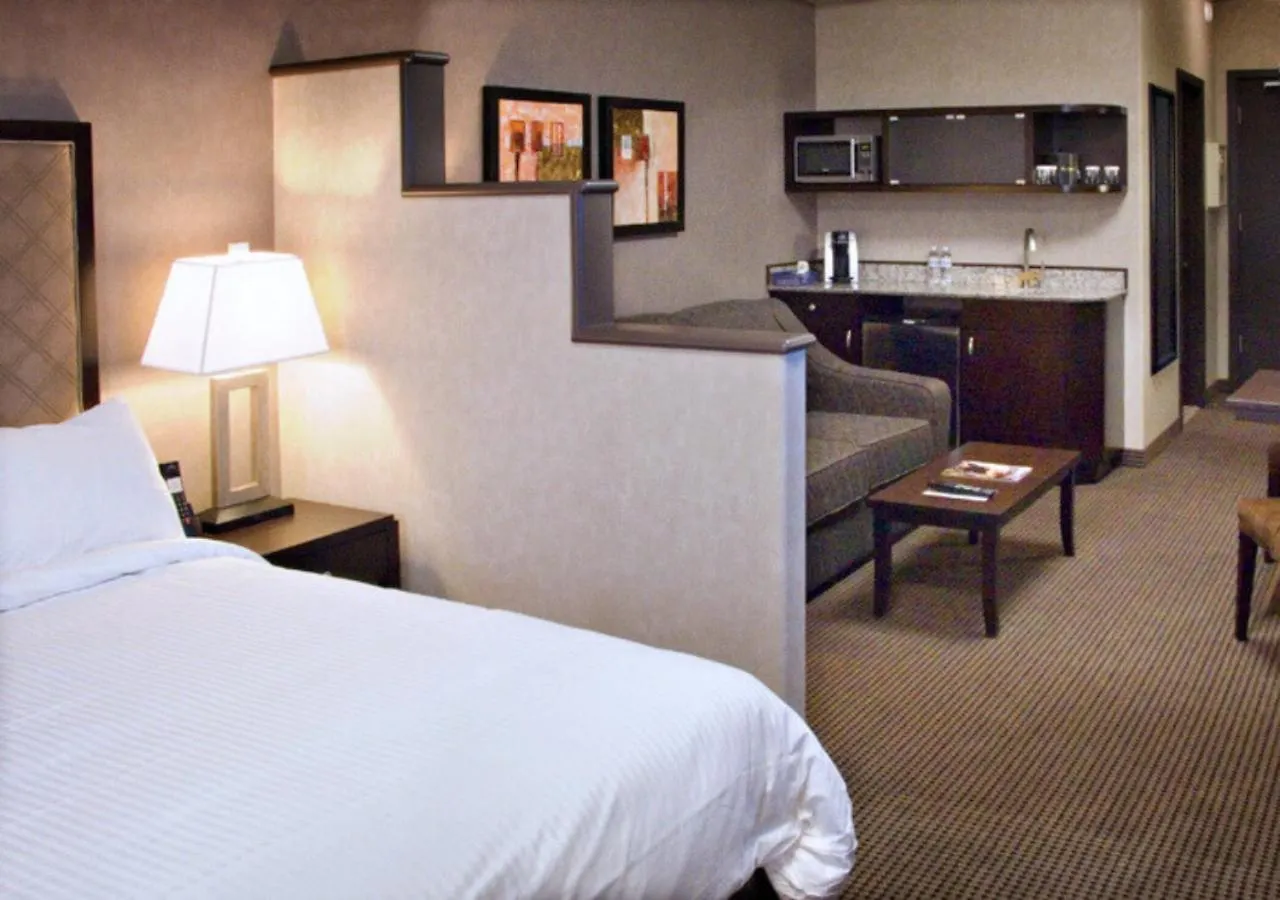 Acclaim Hotel By Clique YYC Canadá