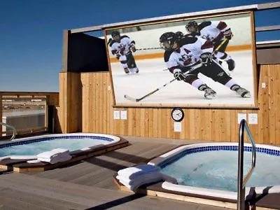 Acclaim Hotel By Clique YYC Canadá