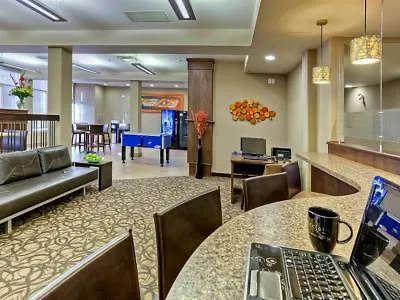 Acclaim Hotel By Clique YYC
