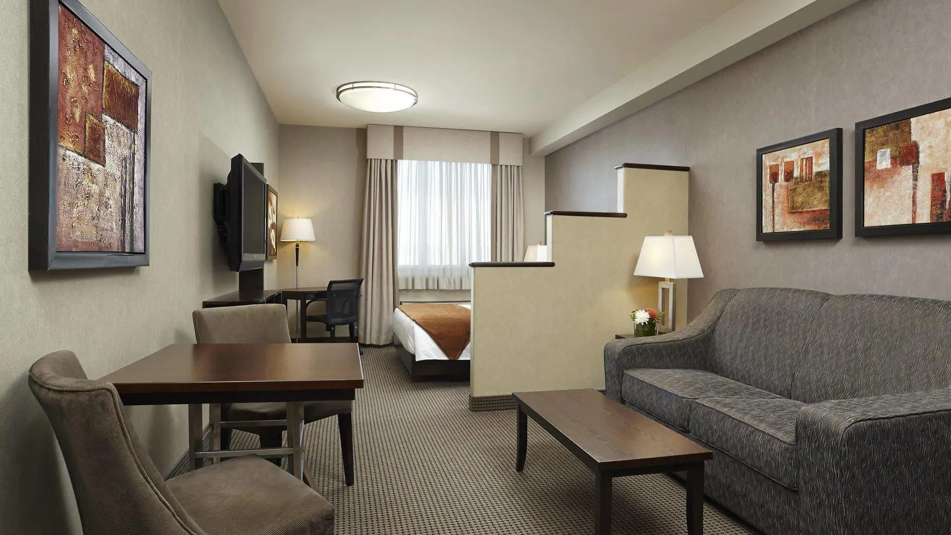 Acclaim Hotel By Clique YYC