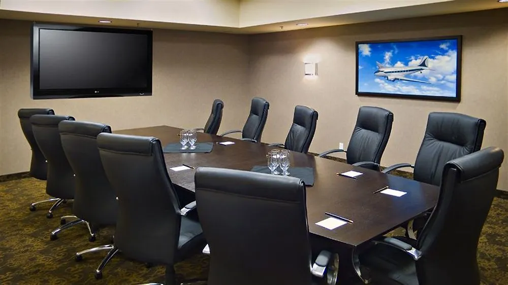 Acclaim Hotel By Clique Calgary
